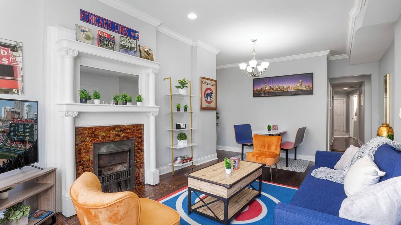 Photo of Livingroom in Wrigleyville