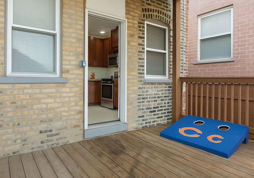 Photo of Patio Balcony in Wrigleyville
