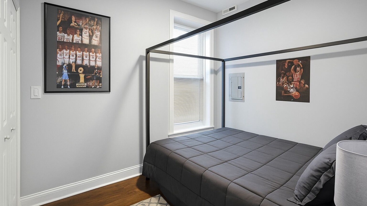 Photo of Bedroom in Wrigleyville