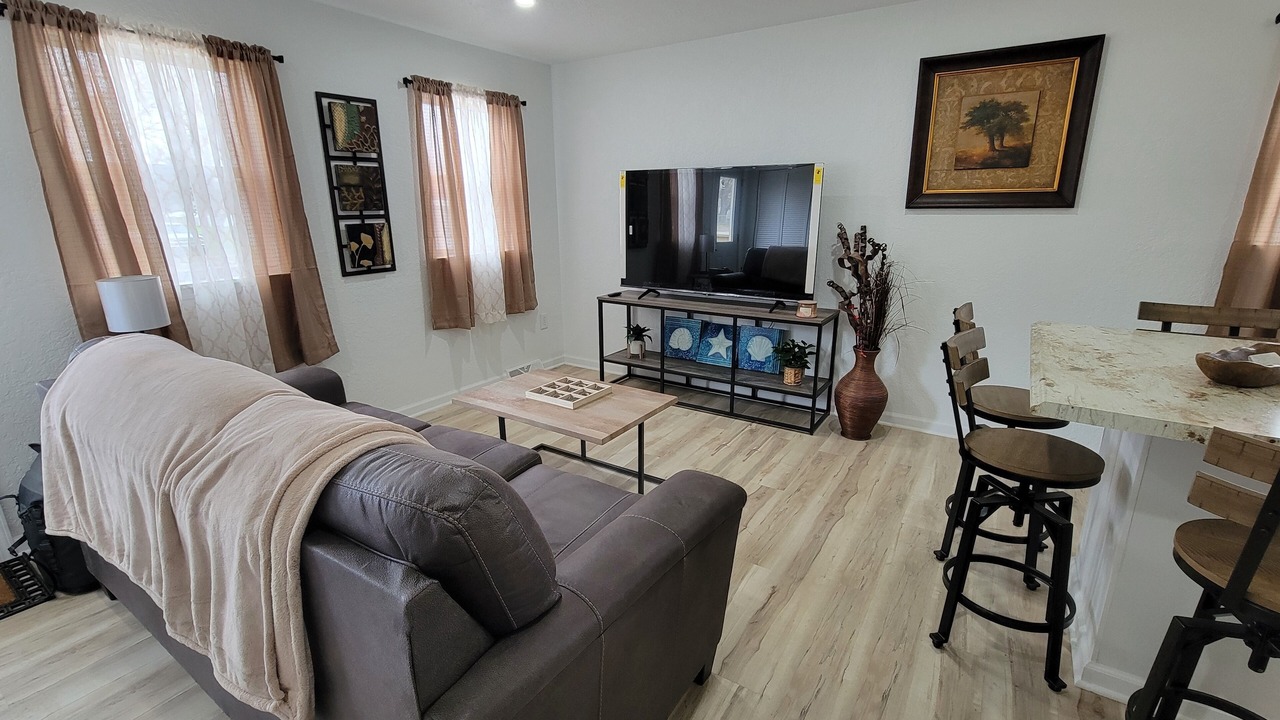 Photo of Livingroom in Quad Cities