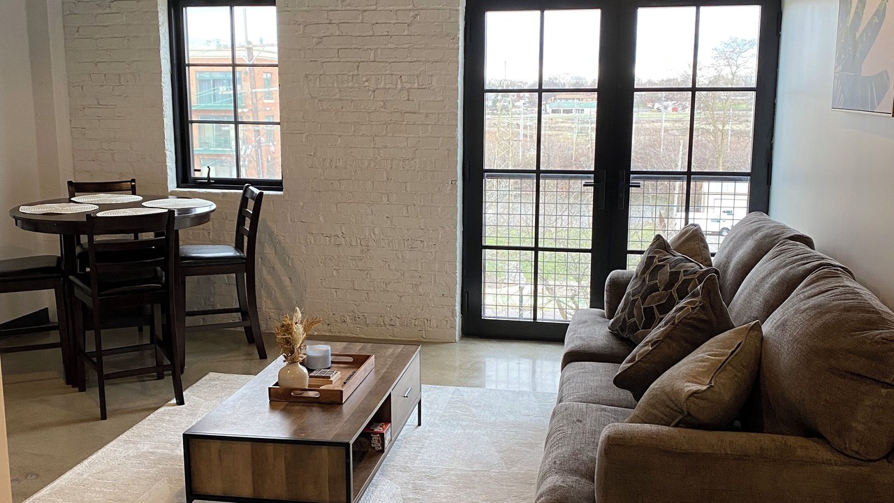 Photo of Livingroom in Aurora