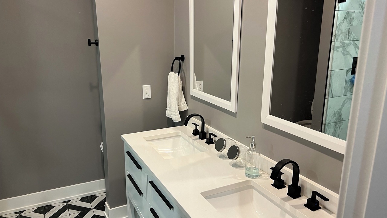 Photo of Bathroom in North Lawndale
