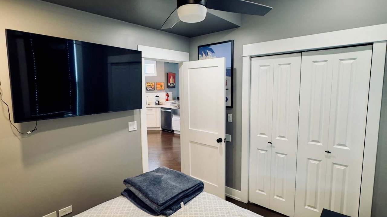 Photo of Bedroom in North Lawndale