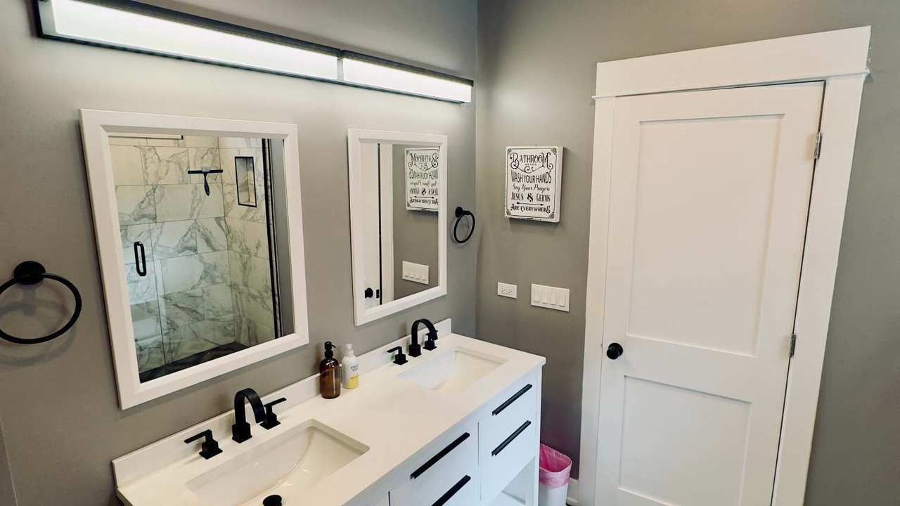 Photo of Bathroom in North Lawndale