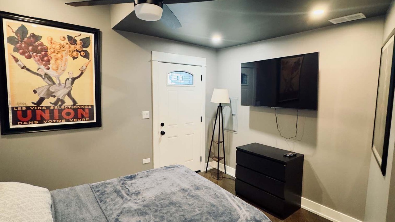 Photo of Bedroom in North Lawndale