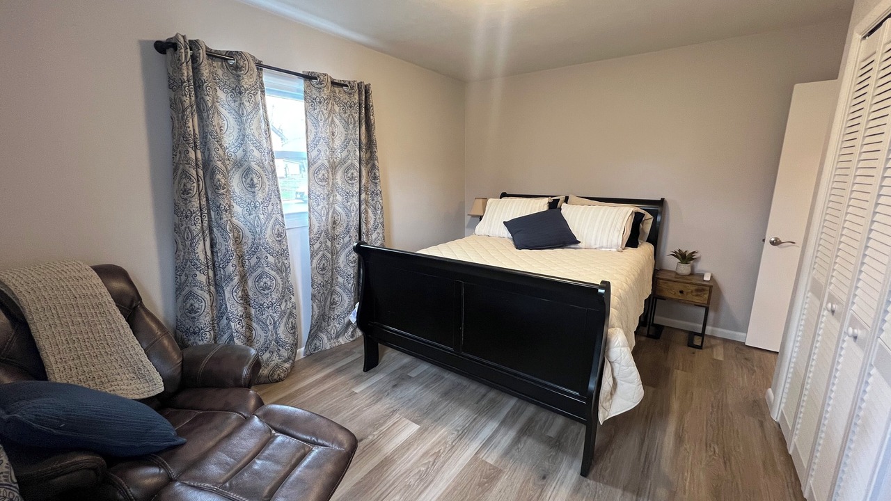 Photo of Bedroom in Eureka