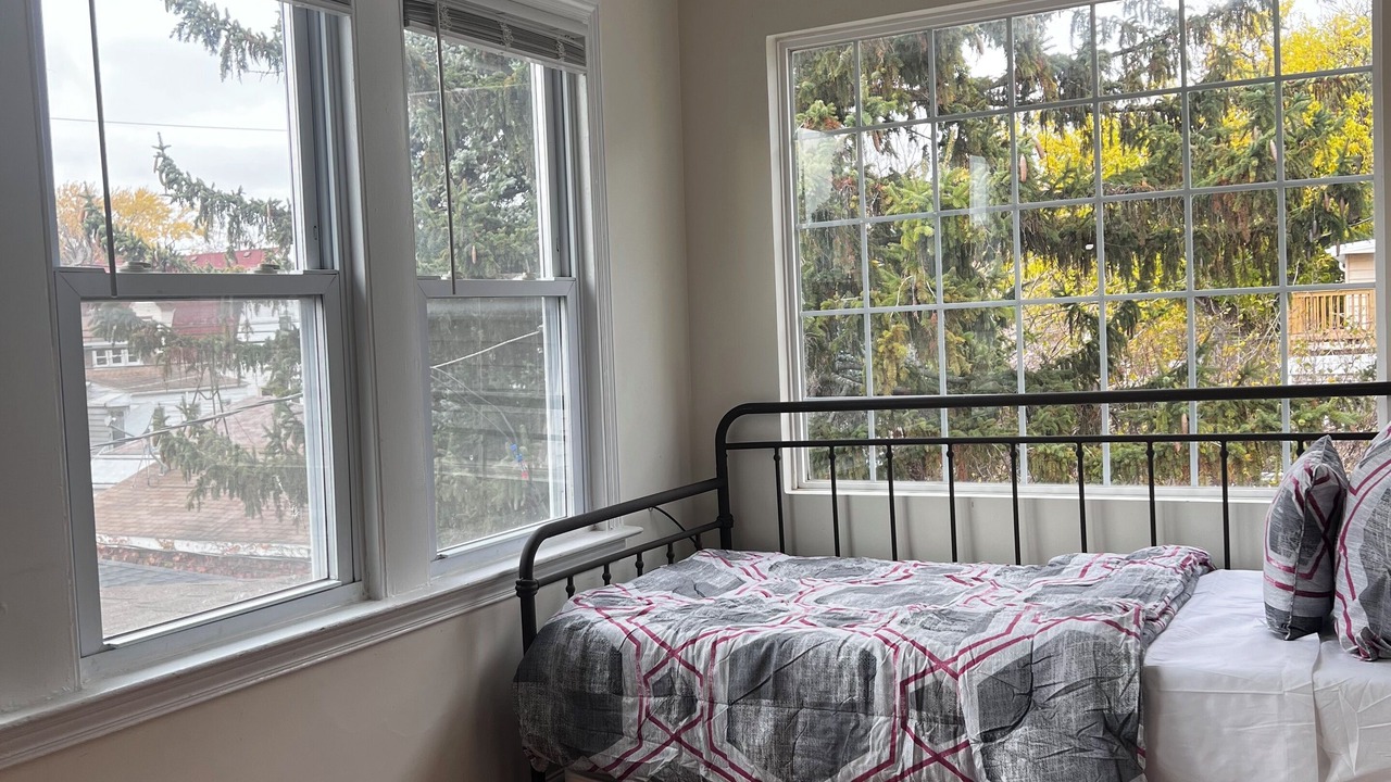 Photo of Bedroom in Irving Park