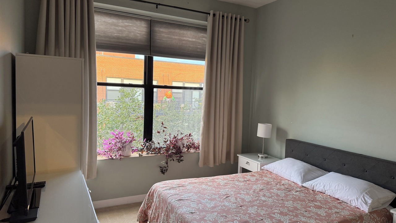 Photo of Bedroom in Near West Side