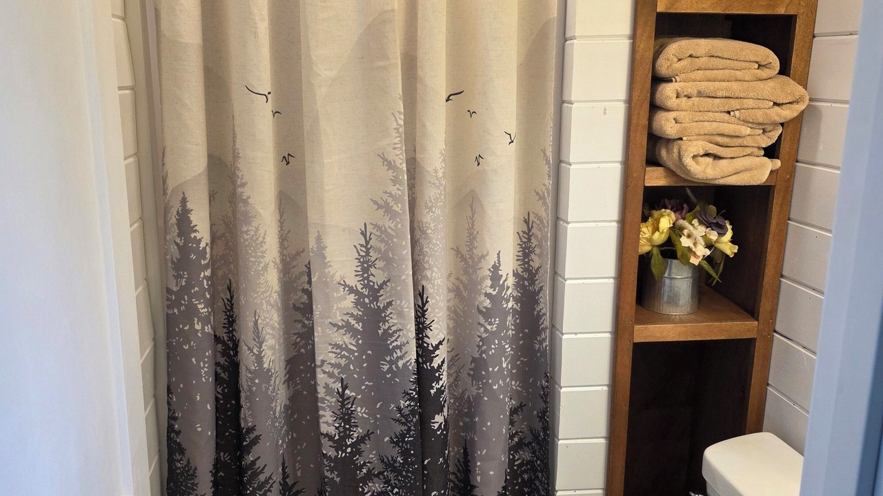 Photo of Bathroom in Goreville