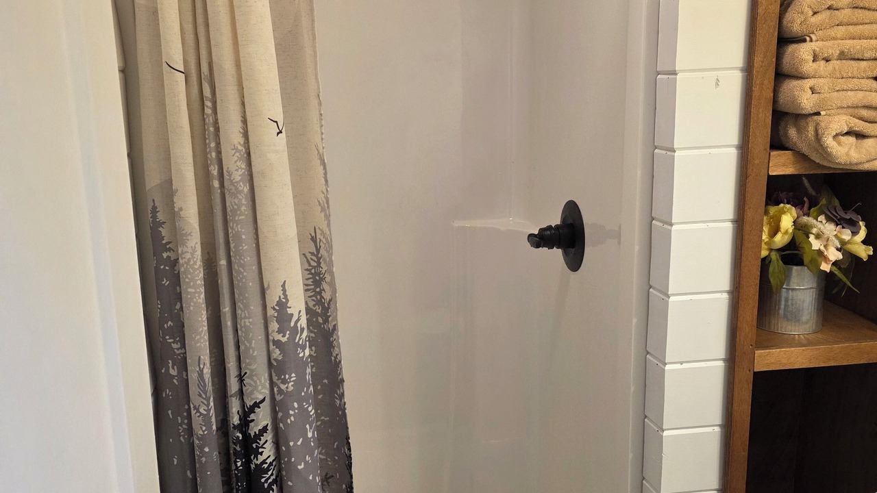 Photo of Bathroom in Goreville