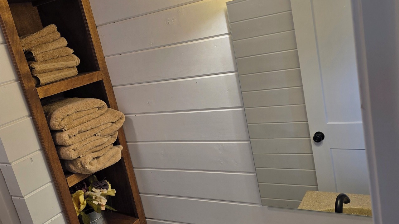 Photo of Bathroom in Goreville