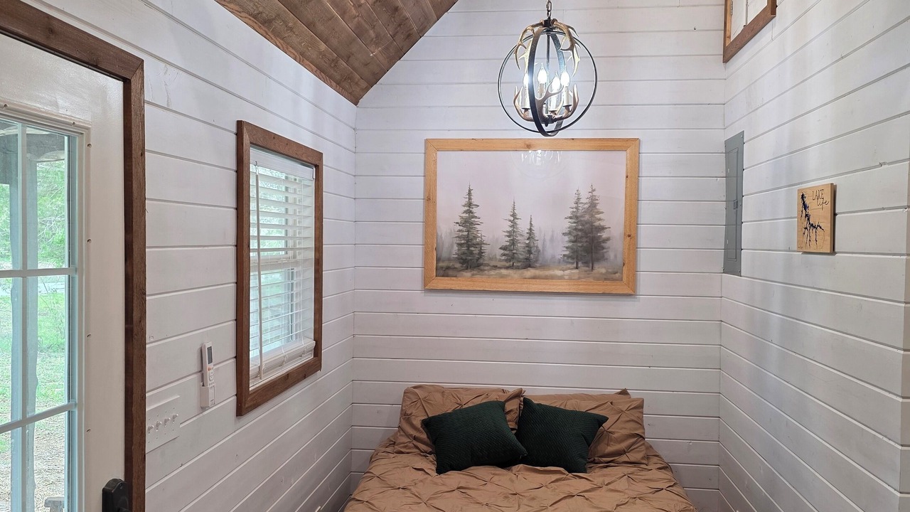 Photo of Bedroom in Goreville
