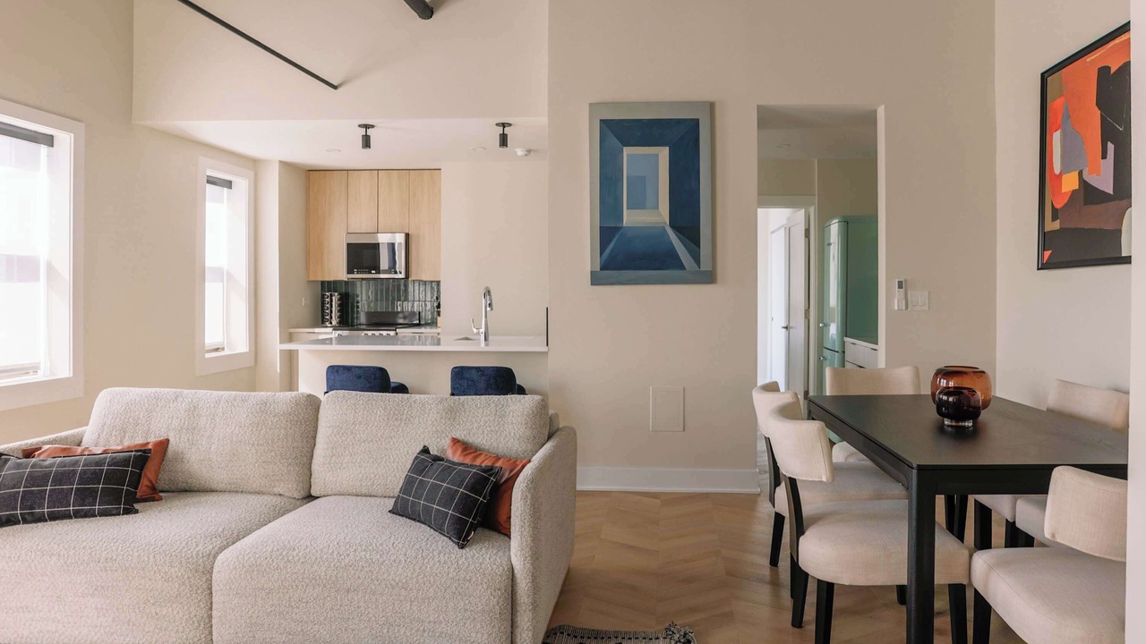 Photo of Livingroom in Rush and Division