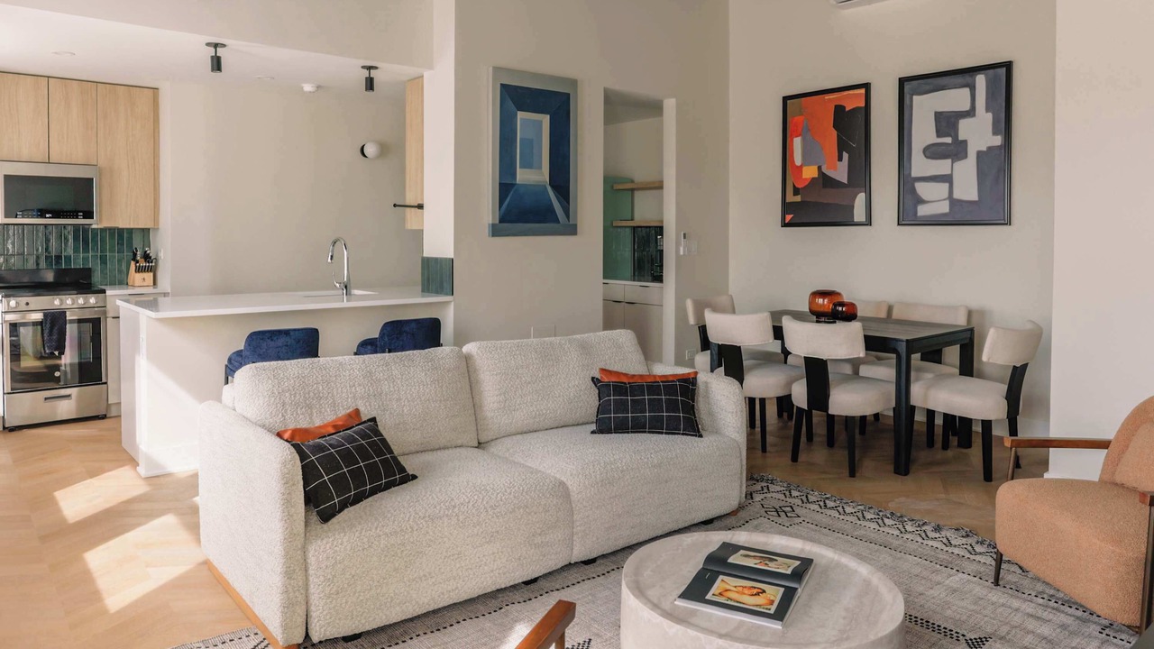 Photo of Livingroom in Rush and Division