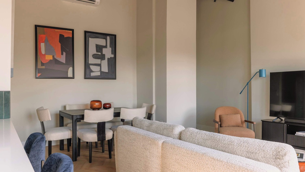Photo of Livingroom in Rush and Division