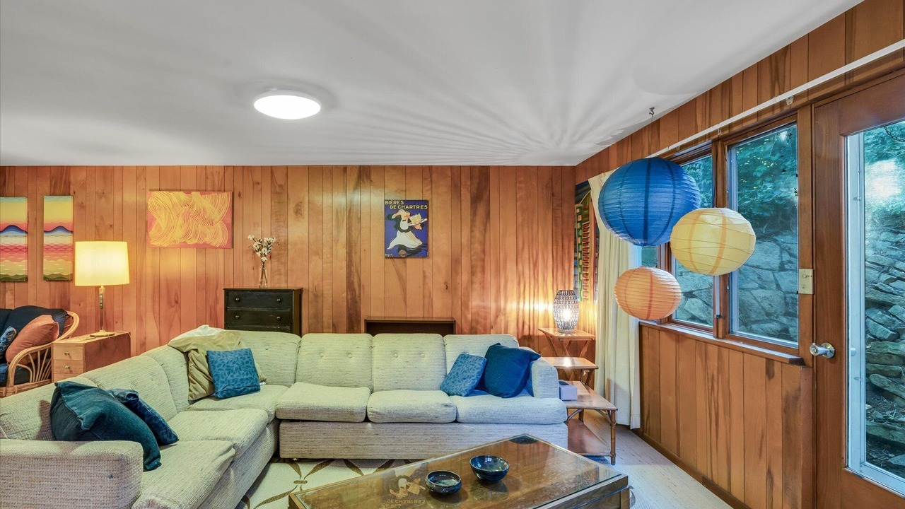 Photo of Livingroom in Urbana