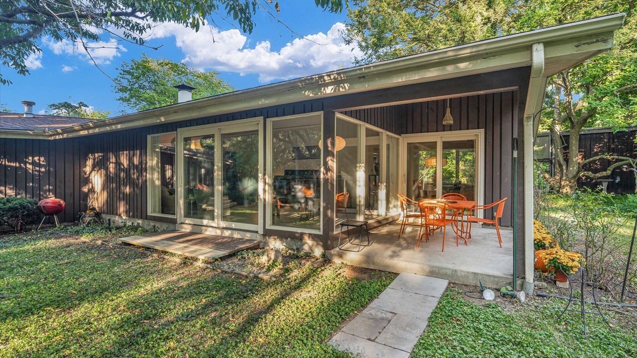 Photo of Outdoor in Urbana