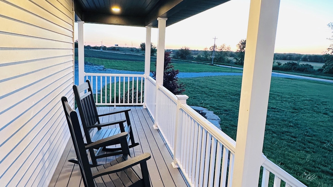 Photo of Patio Balcony in Coal Valley