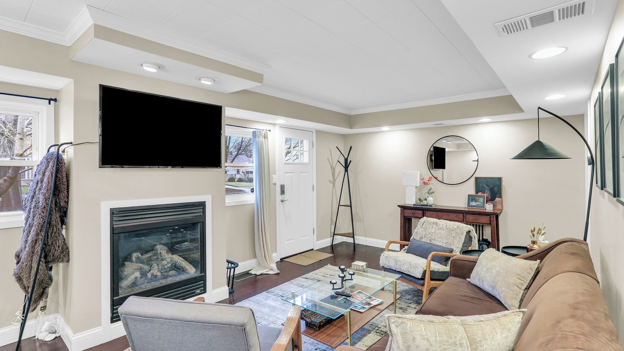 Photo of Livingroom in Champaign