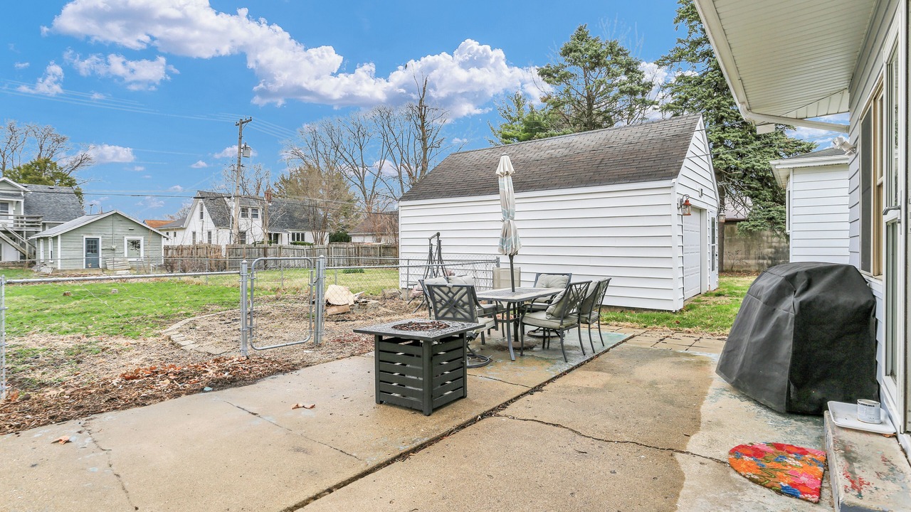 Photo of Outdoor in Champaign