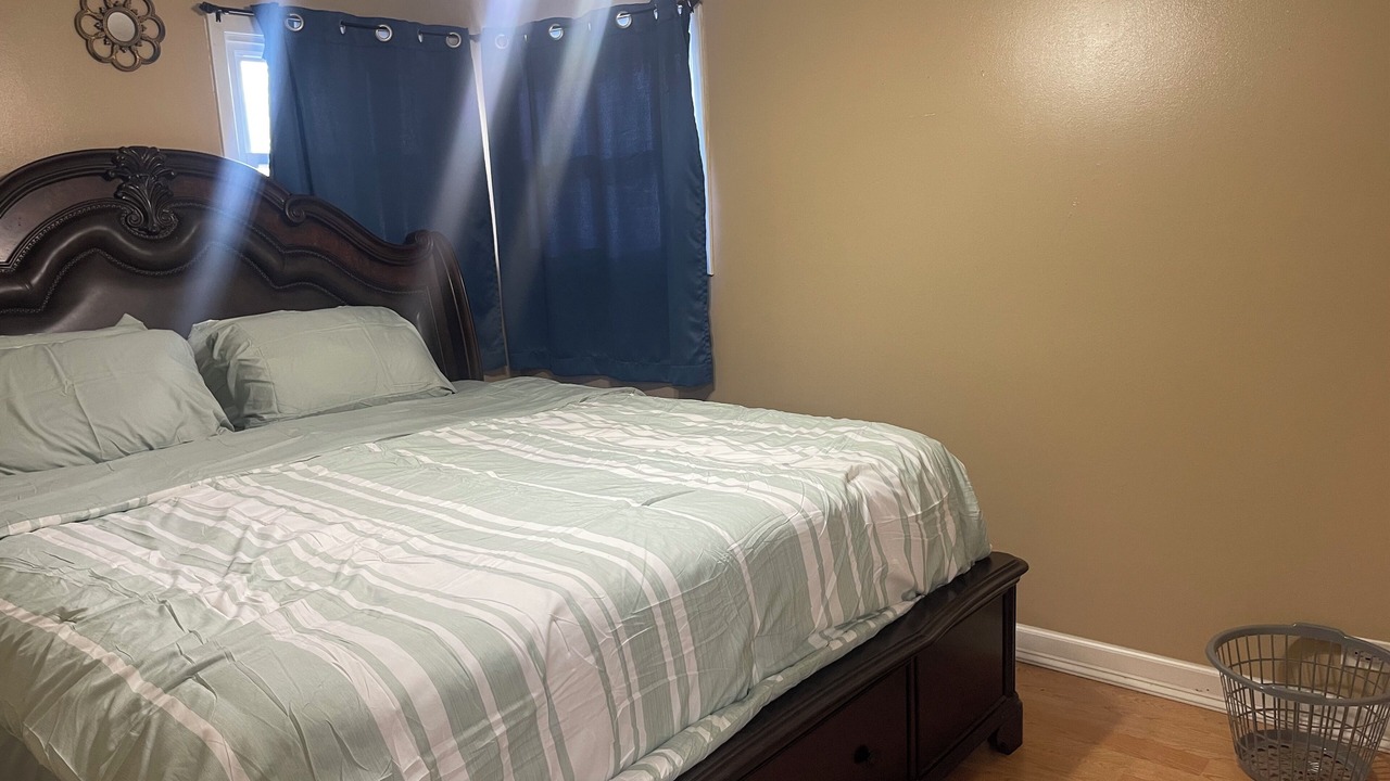 Photo of Bedroom in Skokie