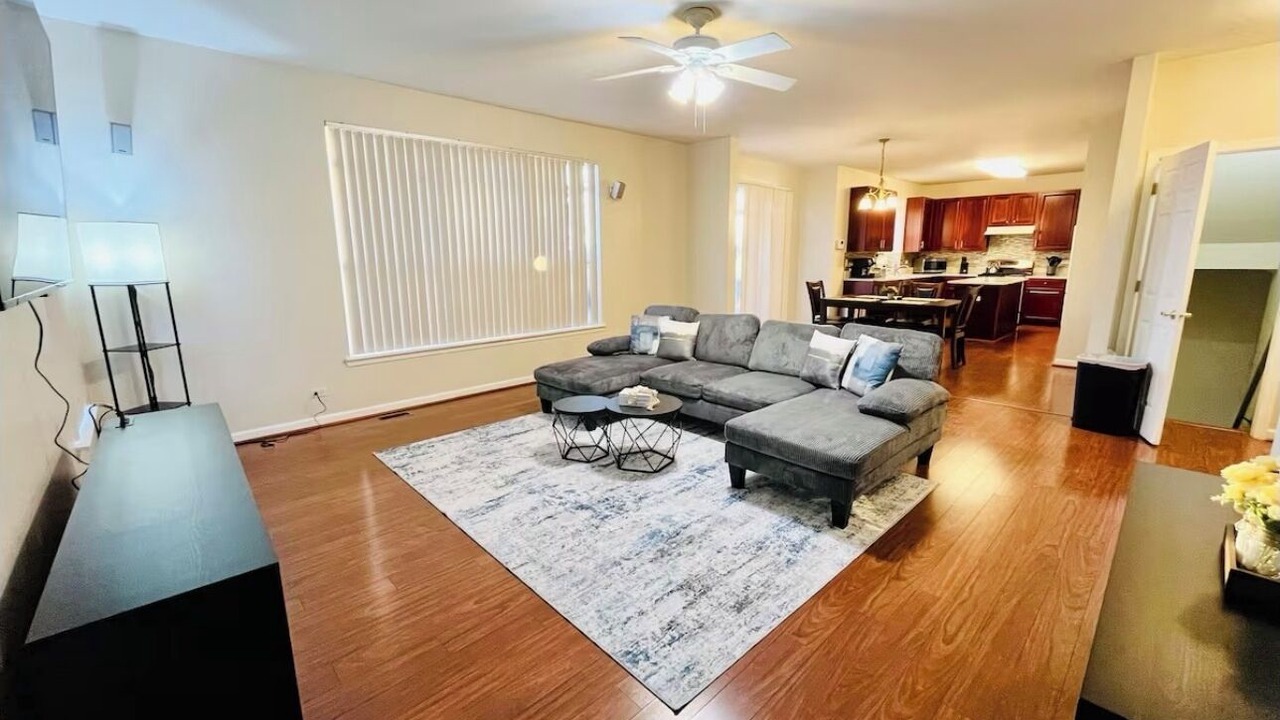 Photo of Livingroom in Aurora