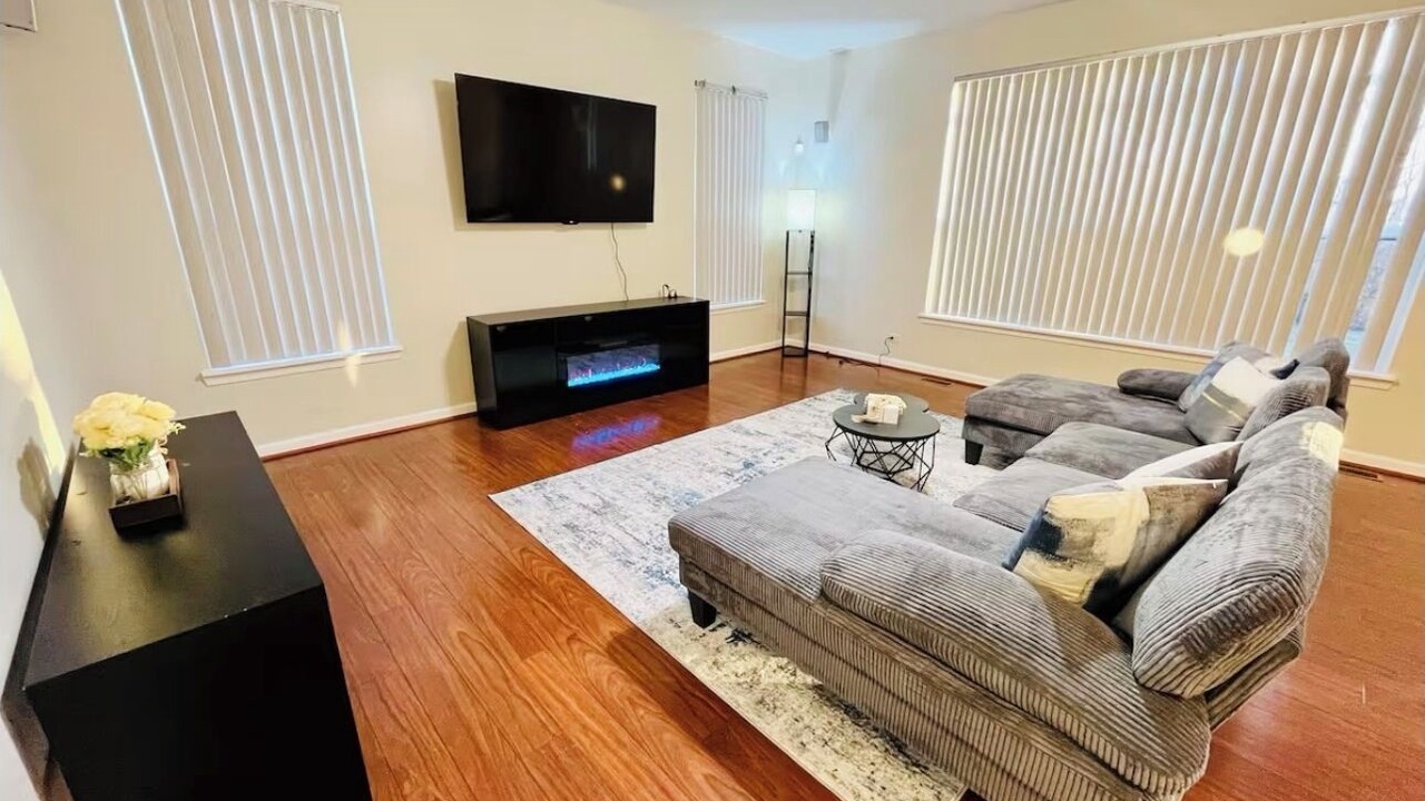 Photo of Livingroom in Aurora
