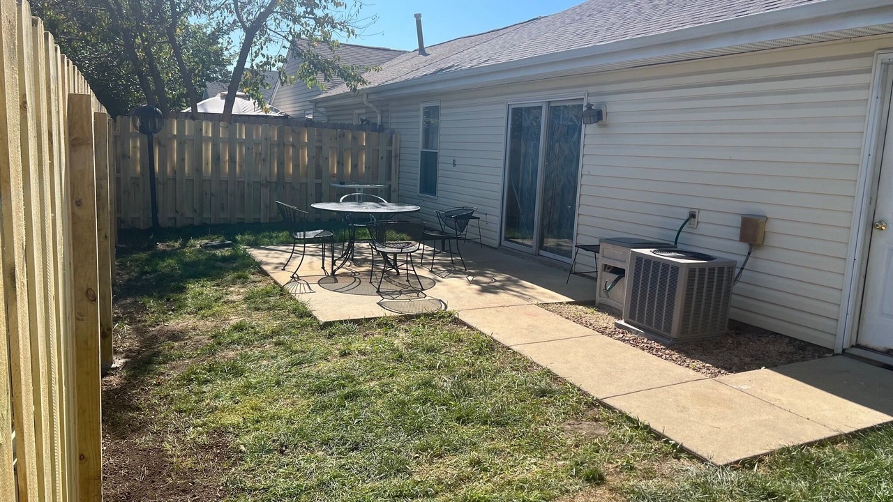 Photo of Outdoor in Round Lake Beach