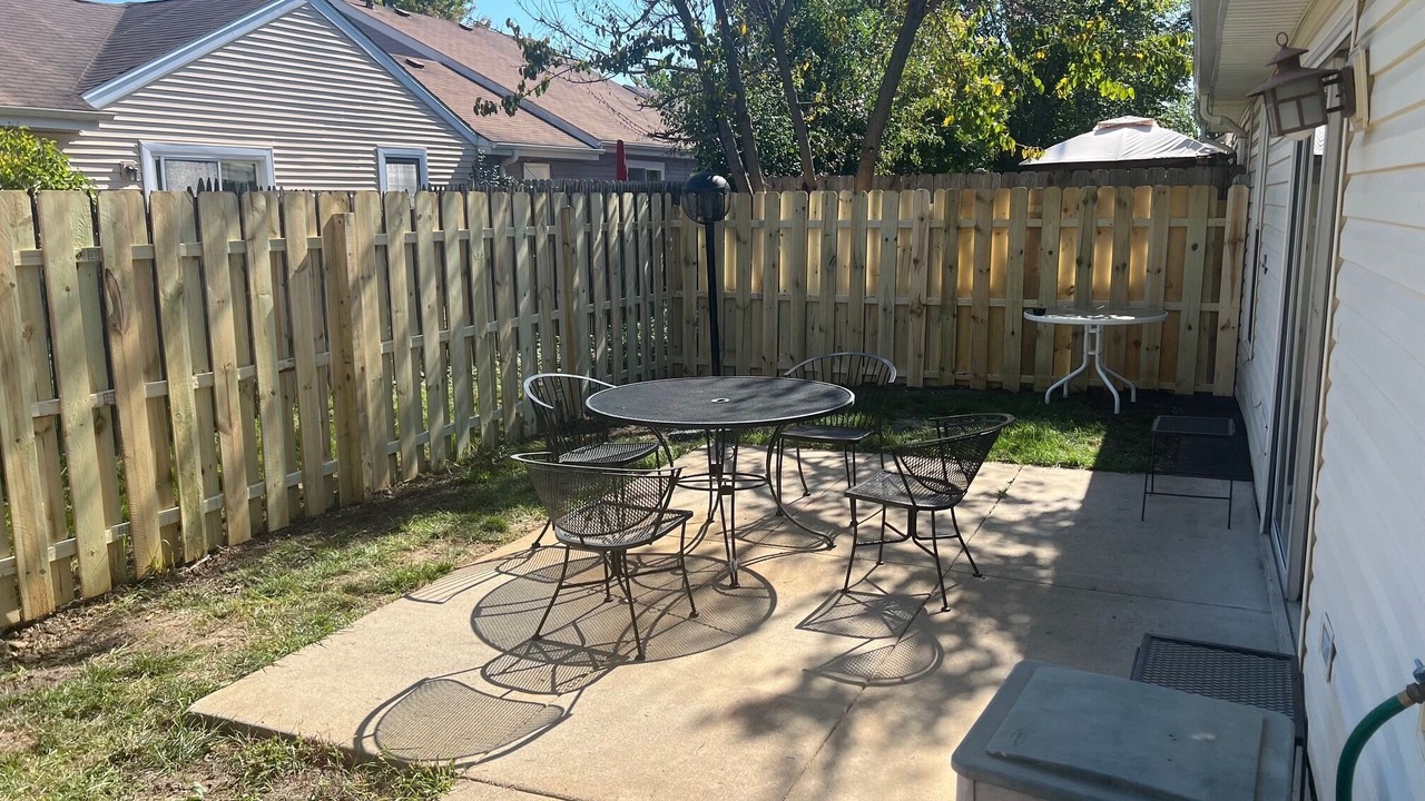 Photo of Outdoor in Round Lake Beach
