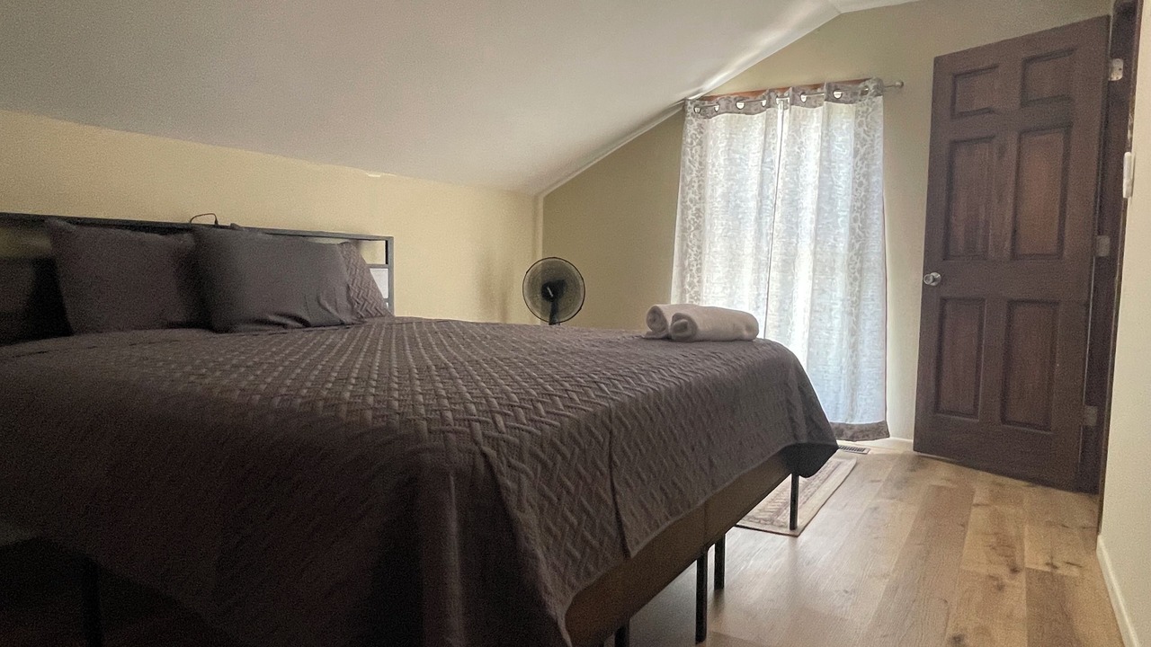 Photo of Bedroom in Round Lake Beach