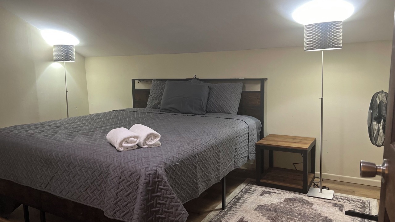 Photo of Bedroom in Round Lake Beach