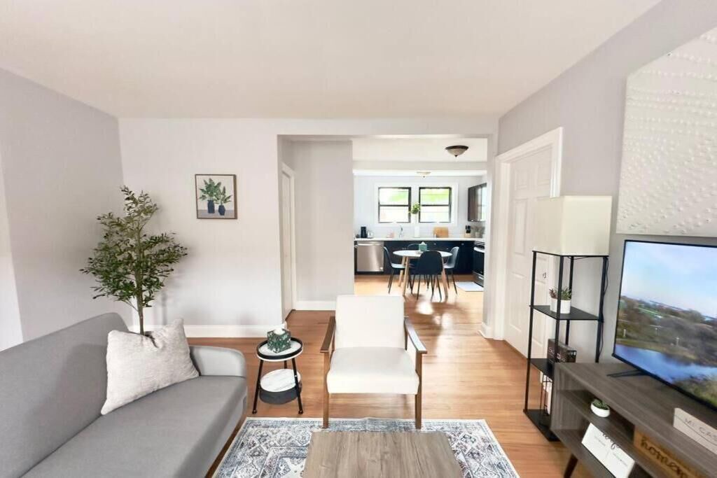 Photo of Livingroom in West Ridge