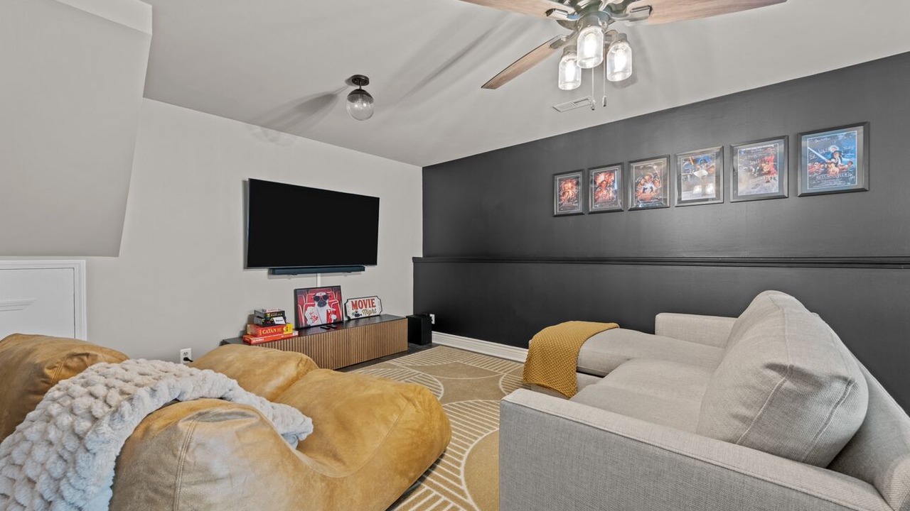 Photo of Livingroom in St. Charles