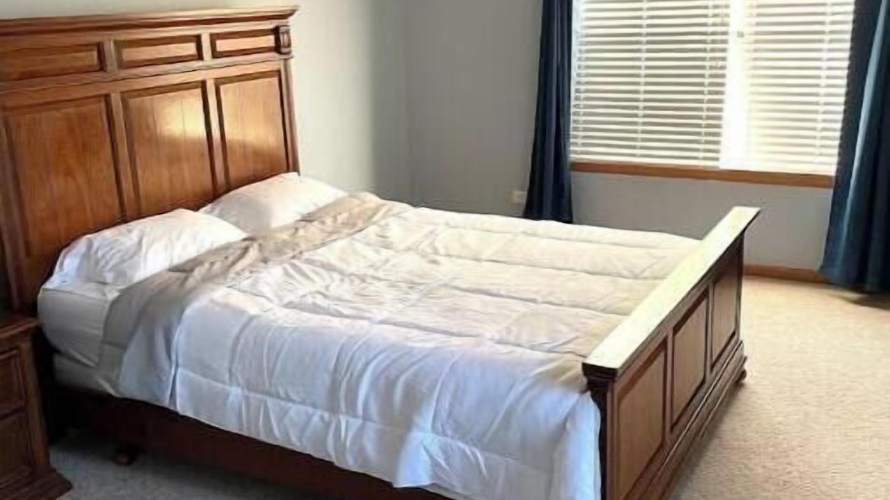 Photo of Bedroom in Romeoville