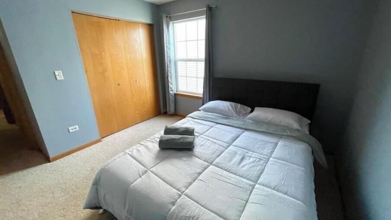 Photo of Bedroom in Romeoville