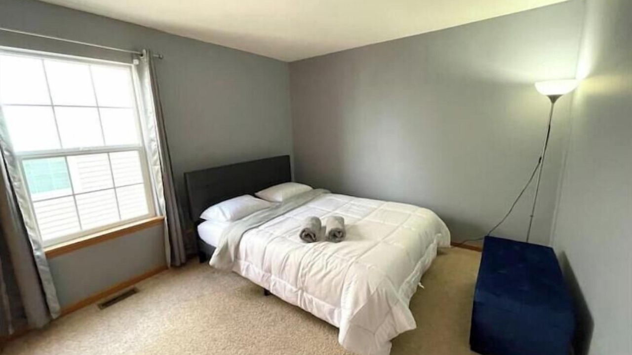 Photo of Bedroom in Romeoville