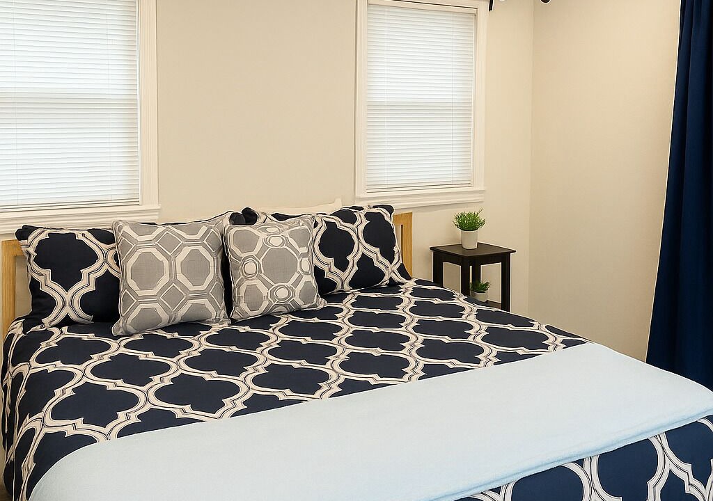 Photo of Bedroom in Skokie
