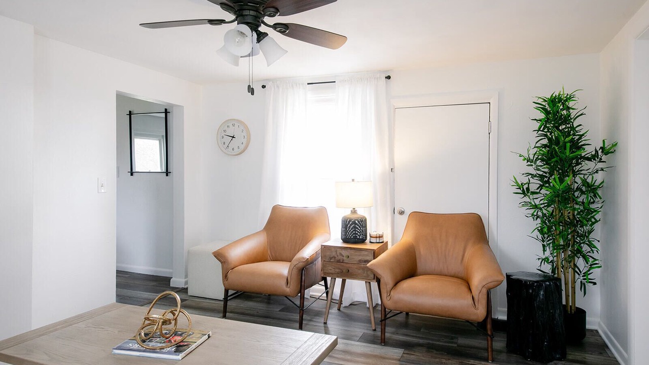 Photo of Livingroom in Orange Prairie