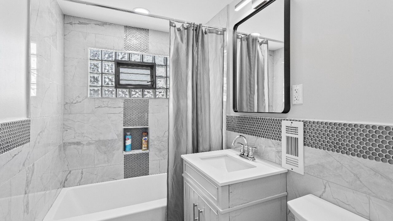 Photo of Bathroom in Skokie