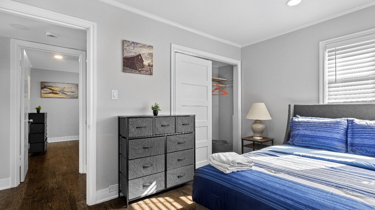 Photo of Bedroom in Skokie