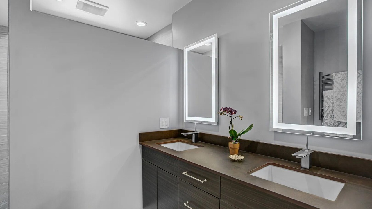 Photo of Bathroom in Solon Mills