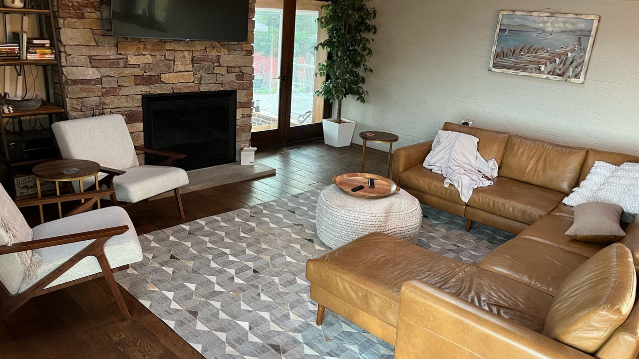 Photo of Livingroom in Solon Mills
