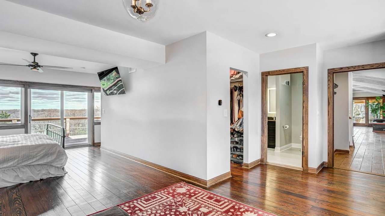 Photo of Bedroom in Solon Mills
