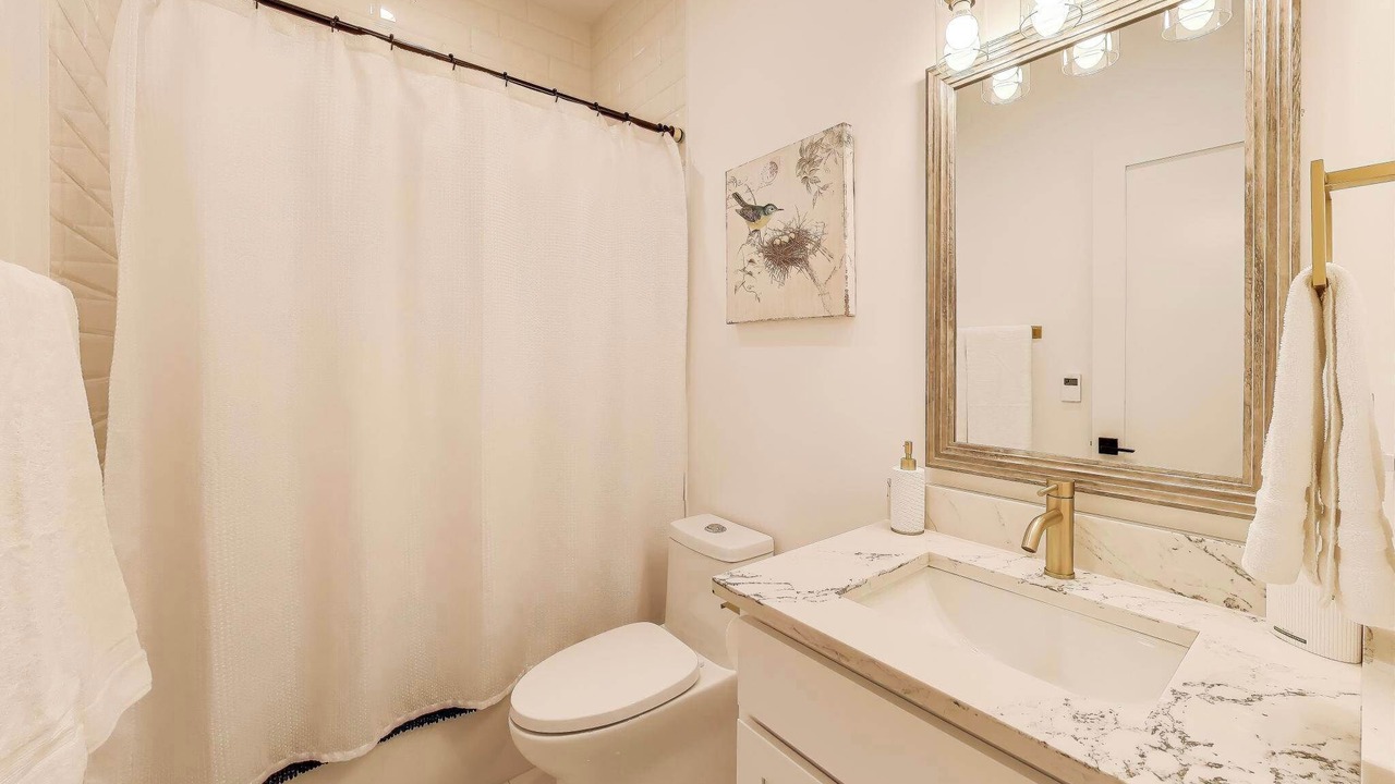 Photo of Bathroom in Park West