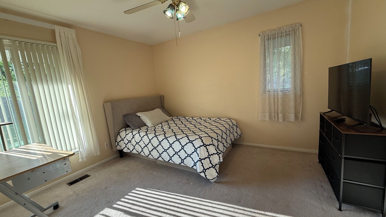 Photo of Bedroom in Oswego