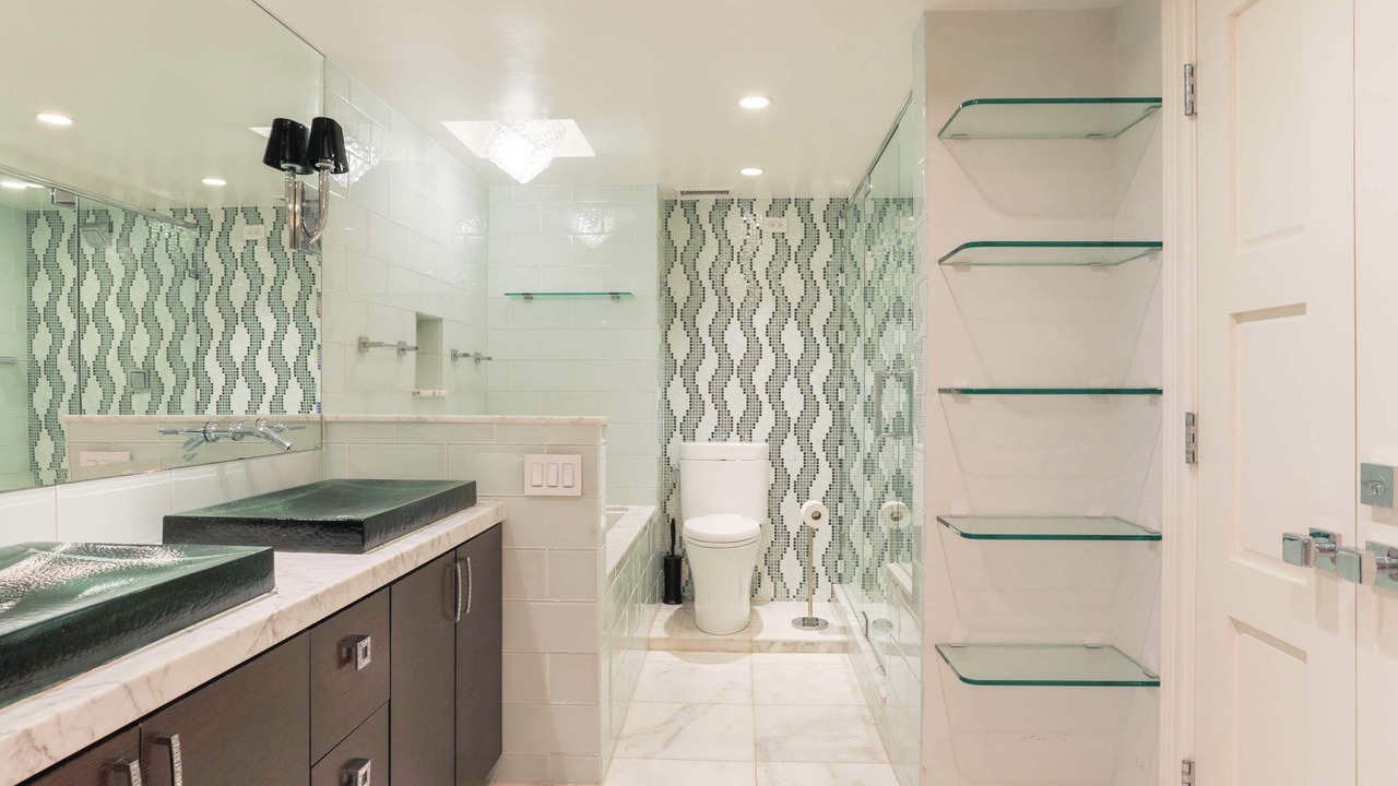 Photo of Bathroom in Rush and Division