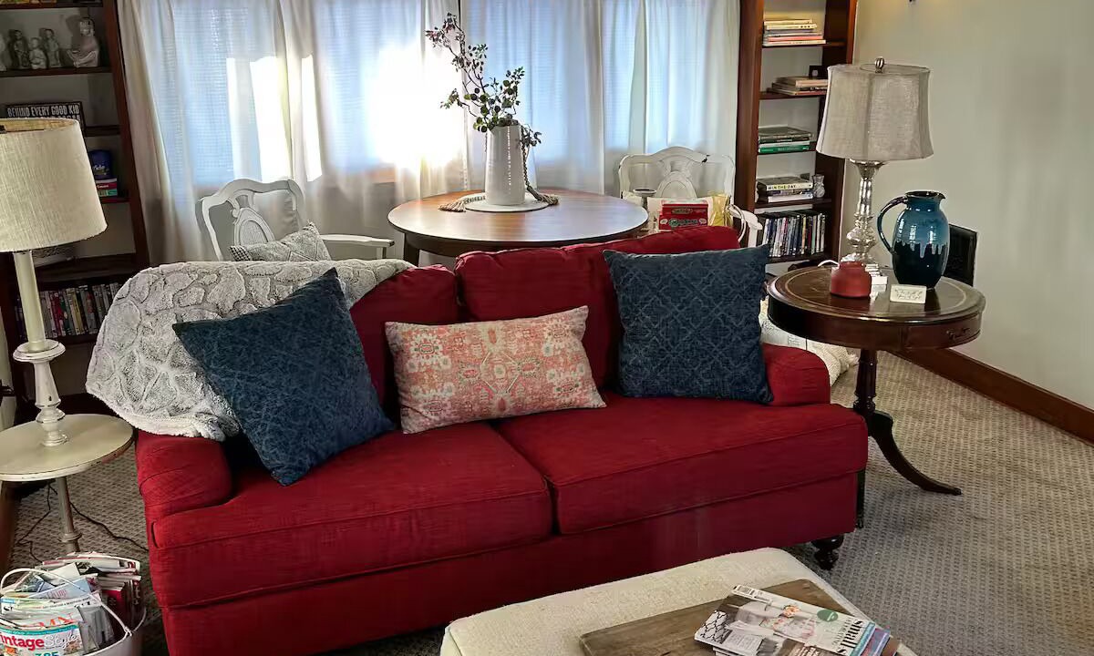 Photo of Livingroom in Geneseo
