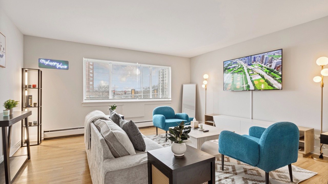 Photo of Livingroom in Des Plaines