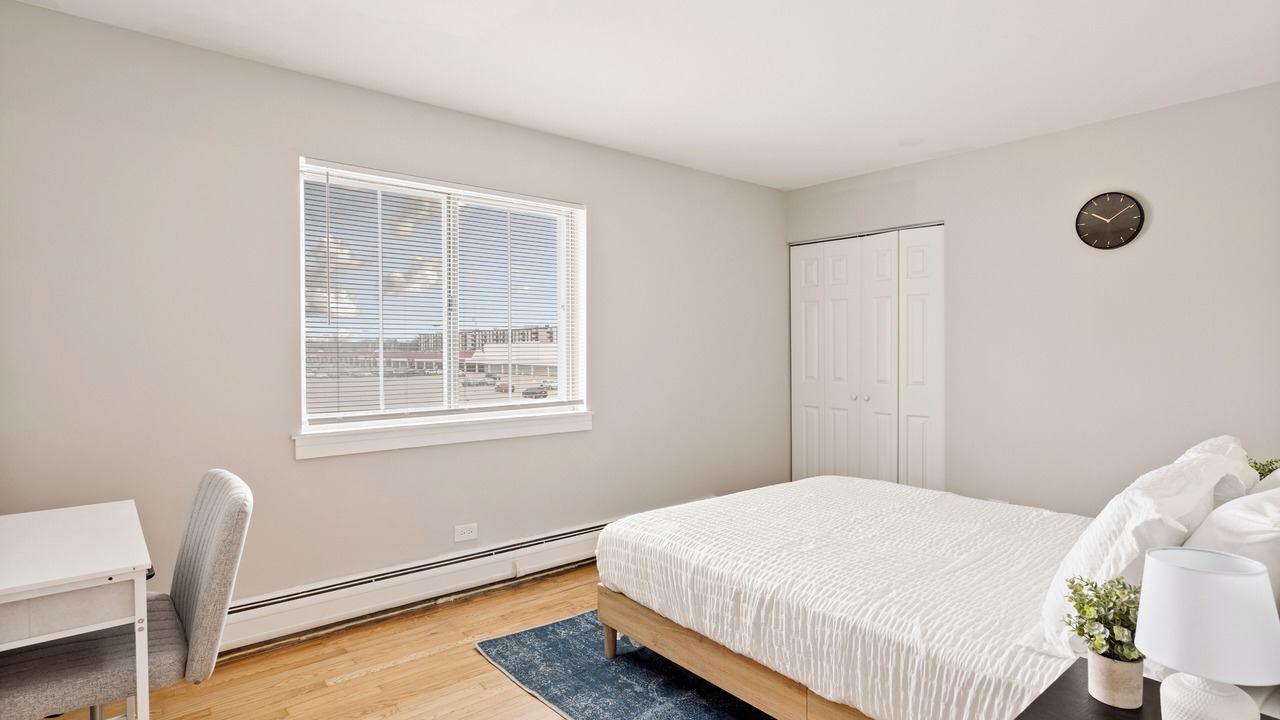 Photo of Bedroom in Des Plaines
