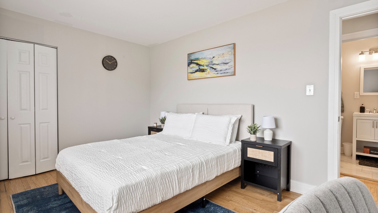 Photo of Bedroom in Des Plaines